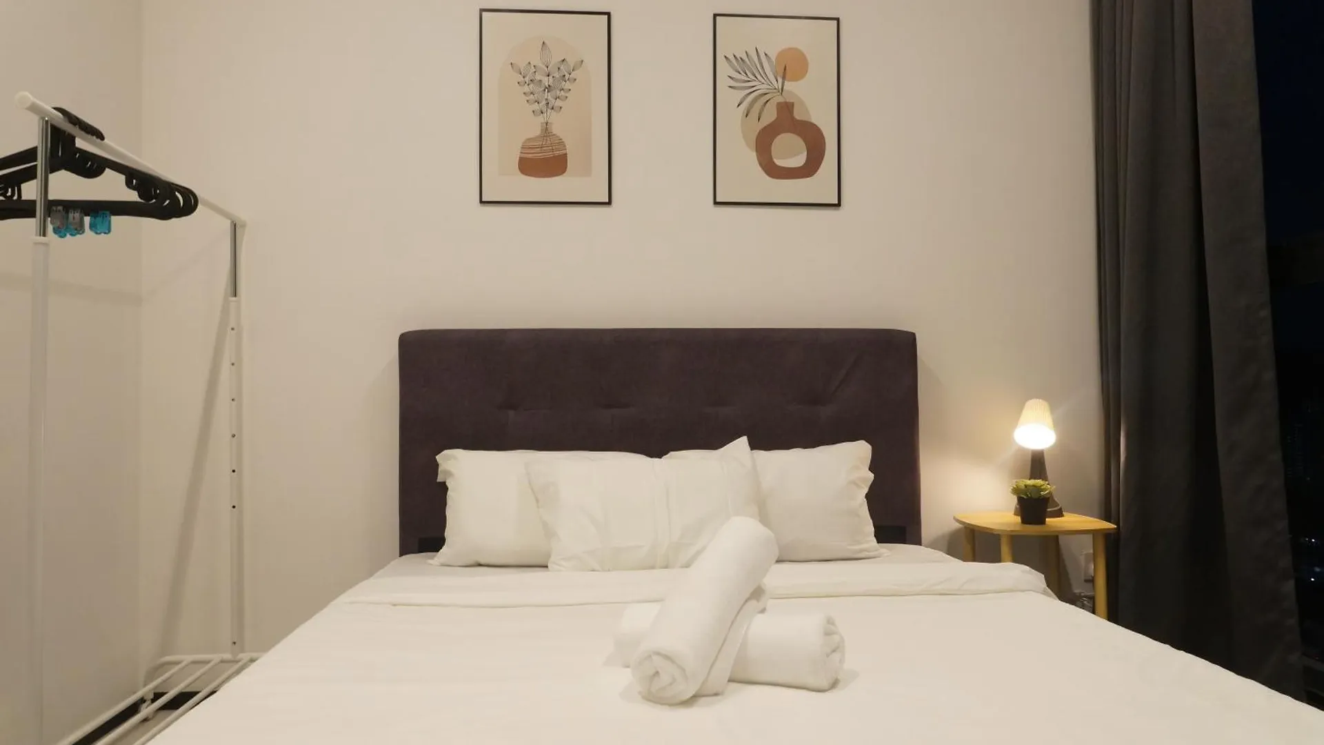 Urban Suites Infinity Pool 3Br 2Carparks 8Pax Jelutong