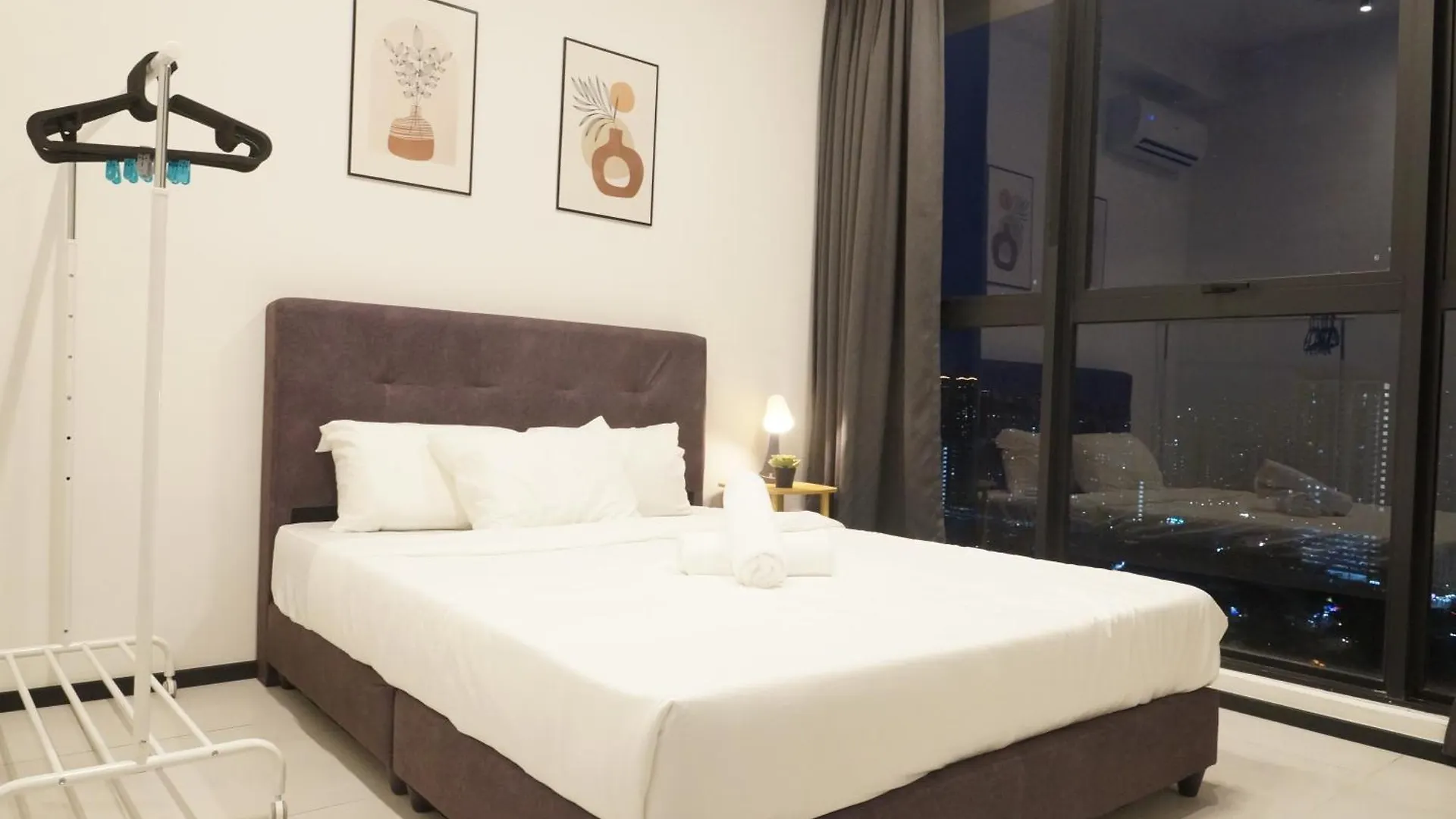 Urban Suites Infinity Pool 3Br 2Carparks 8Pax Jelutong Malaysia