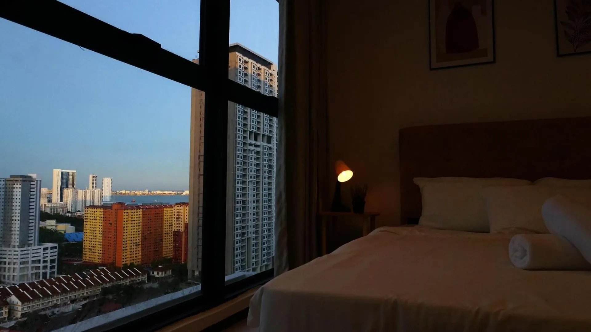 Apartment Urban Suites Infinity Pool 3Br 2Carparks 8Pax Jelutong