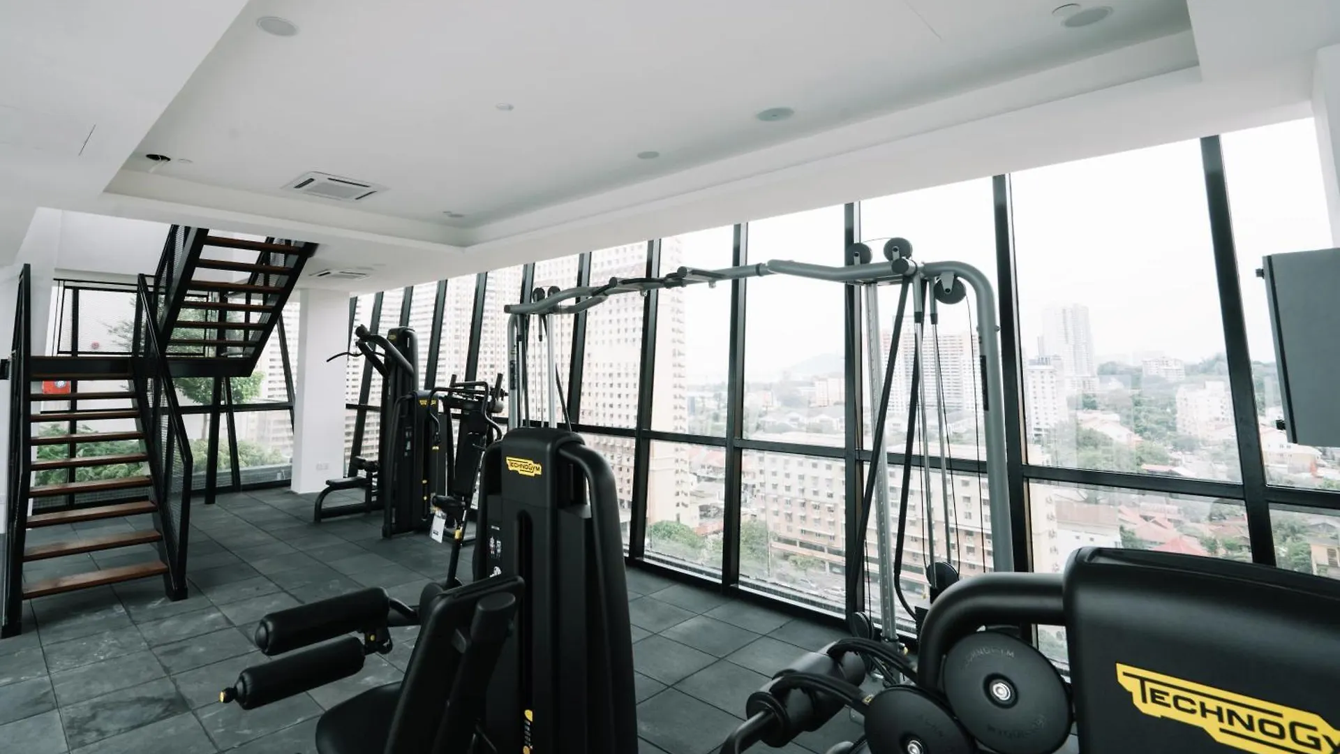 Urban Suites Infinity Pool 3Br 2Carparks 8Pax Jelutong Malaysia